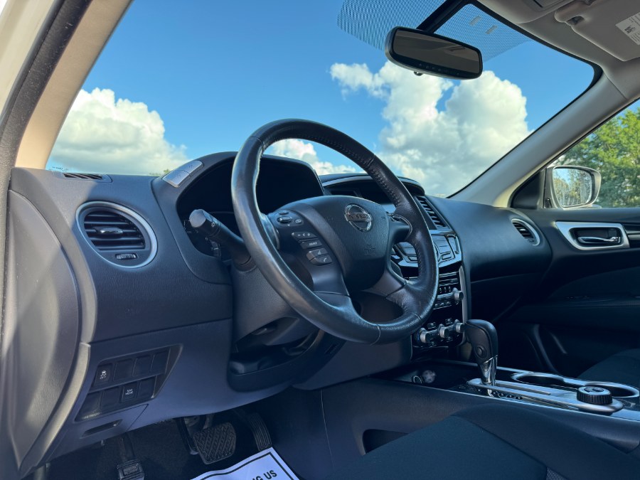 2017 Nissan Pathfinder 4x4 SV, available for sale in Ortonville, Michigan | Marsh Auto Sales LLC. Ortonville, Michigan 2017 Nissan Pathfinder 4x4 SV, available for sale in Ortonville, Michigan | Marsh Auto Sales LLC. Ortonville, Michigan