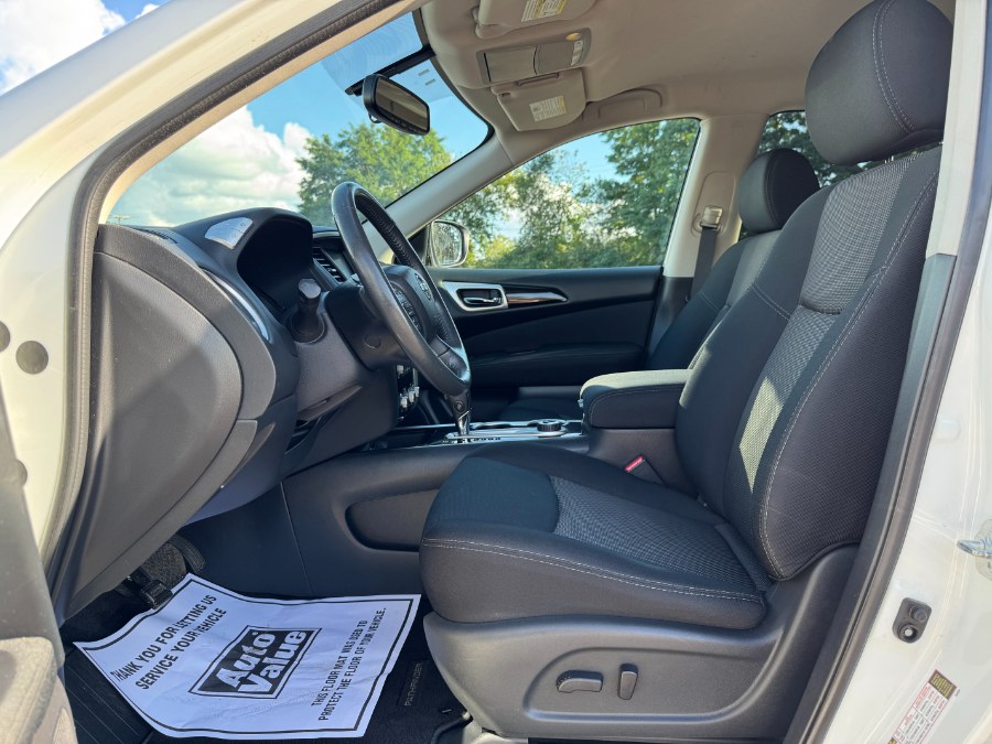 2017 Nissan Pathfinder 4x4 SV, available for sale in Ortonville, Michigan | Marsh Auto Sales LLC. Ortonville, Michigan 2017 Nissan Pathfinder 4x4 SV, available for sale in Ortonville, Michigan | Marsh Auto Sales LLC. Ortonville, Michigan