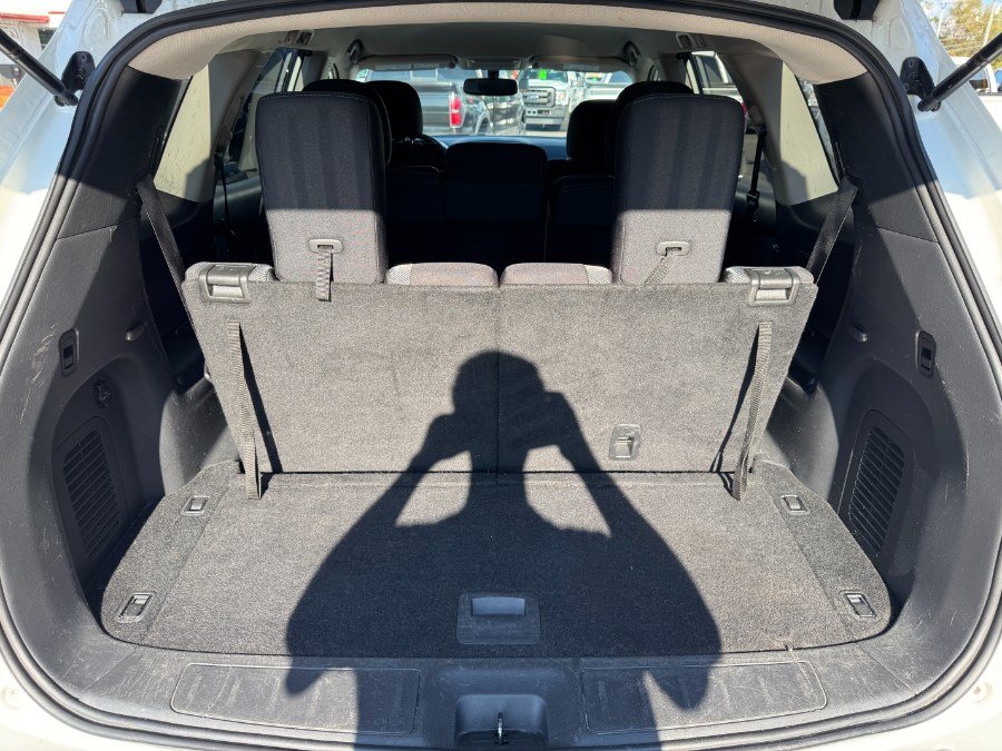 2017 Nissan Pathfinder 4x4 SV, available for sale in Ortonville, Michigan | Marsh Auto Sales LLC. Ortonville, Michigan 2017 Nissan Pathfinder 4x4 SV, available for sale in Ortonville, Michigan | Marsh Auto Sales LLC. Ortonville, Michigan