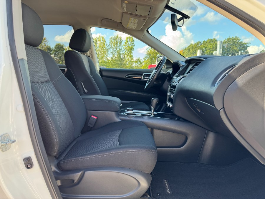 2017 Nissan Pathfinder 4x4 SV, available for sale in Ortonville, Michigan | Marsh Auto Sales LLC. Ortonville, Michigan 2017 Nissan Pathfinder 4x4 SV, available for sale in Ortonville, Michigan | Marsh Auto Sales LLC. Ortonville, Michigan