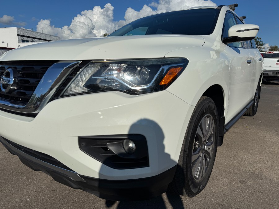 2017 Nissan Pathfinder 4x4 SV, available for sale in Ortonville, Michigan | Marsh Auto Sales LLC. Ortonville, Michigan 2017 Nissan Pathfinder 4x4 SV, available for sale in Ortonville, Michigan | Marsh Auto Sales LLC. Ortonville, Michigan
