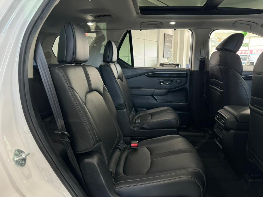 2025 Honda Pilot Touring AWD, available for sale in Franklin Square, New York | Luxury Motor Club. Franklin Square, New York 2025 Honda Pilot Touring AWD, available for sale in Franklin Square, New York | Luxury Motor Club. Franklin Square, New York