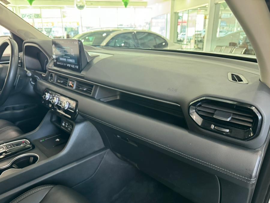 2025 Honda Pilot Touring AWD, available for sale in Franklin Square, New York | Luxury Motor Club. Franklin Square, New York 2025 Honda Pilot Touring AWD, available for sale in Franklin Square, New York | Luxury Motor Club. Franklin Square, New York