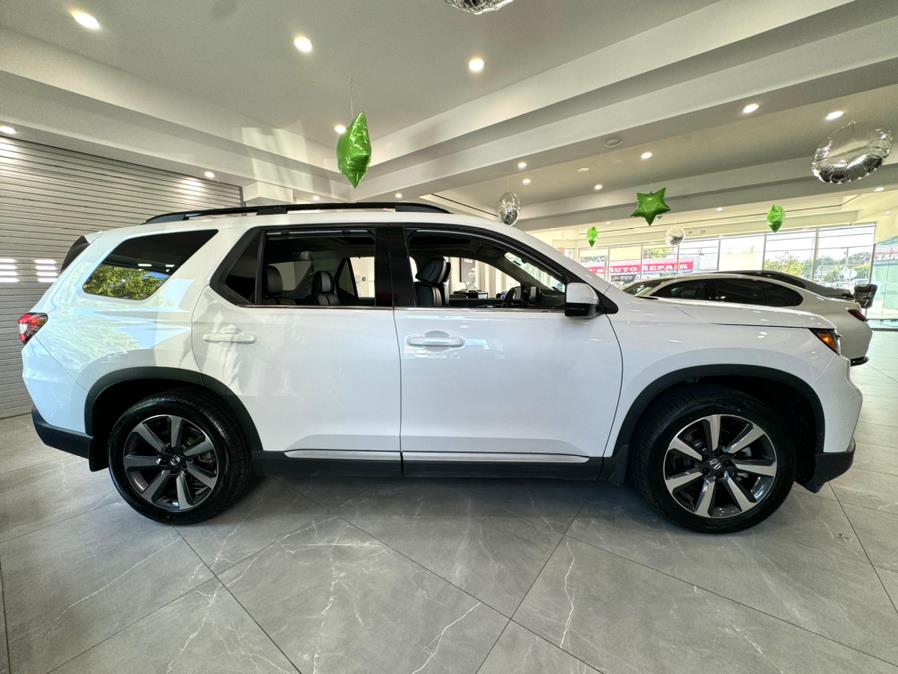 2025 Honda Pilot Touring AWD, available for sale in Franklin Square, New York | Luxury Motor Club. Franklin Square, New York 2025 Honda Pilot Touring AWD, available for sale in Franklin Square, New York | Luxury Motor Club. Franklin Square, New York