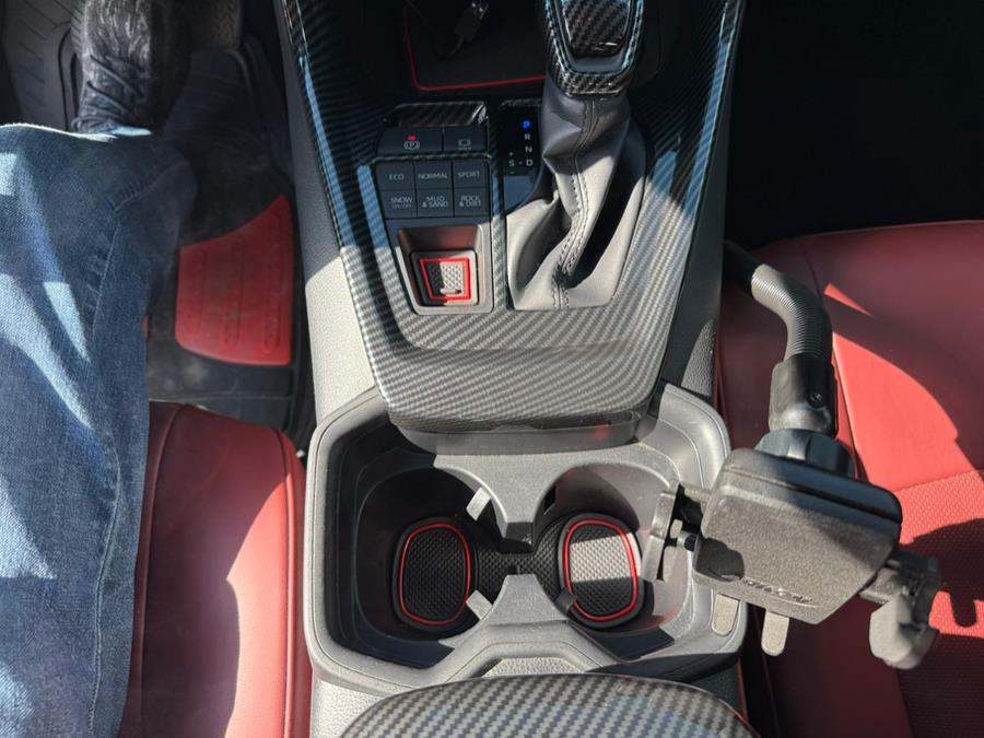 2019 Toyota RAV4 LE photo 16