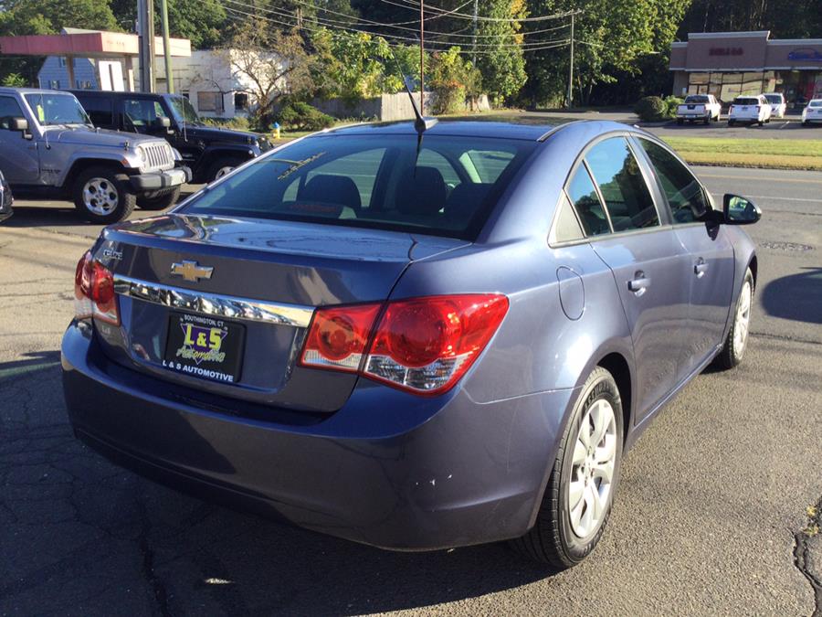 2014 Chevrolet Cruze LS photo 4