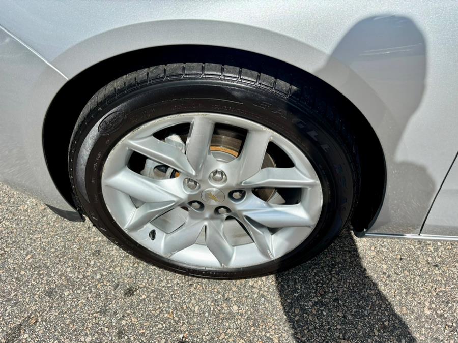 2014 Chevrolet Impala 2LT photo 24