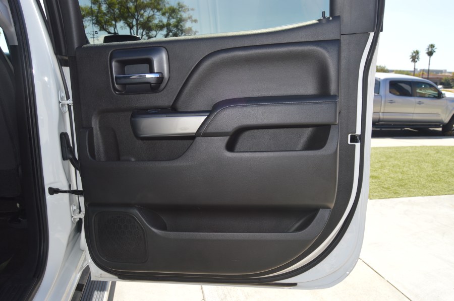 2016 Chevrolet Silverado 1500 4WD Crew Cab 153.0" LT w/2LT, available for sale in Moreno Valley, California | Fusion Motors Inc. Moreno Valley, California 2016 Chevrolet Silverado 1500 4WD Crew Cab 153.0" LT w/2LT, available for sale in Moreno Valley, California | Fusion Motors Inc. Moreno Valley, California