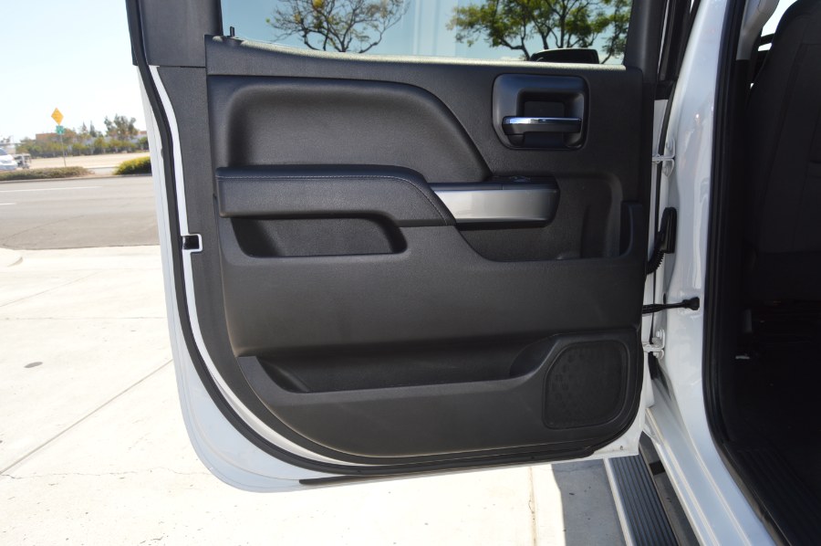 2016 Chevrolet Silverado 1500 4WD Crew Cab 153.0" LT w/2LT, available for sale in Moreno Valley, California | Fusion Motors Inc. Moreno Valley, California 2016 Chevrolet Silverado 1500 4WD Crew Cab 153.0" LT w/2LT, available for sale in Moreno Valley, California | Fusion Motors Inc. Moreno Valley, California