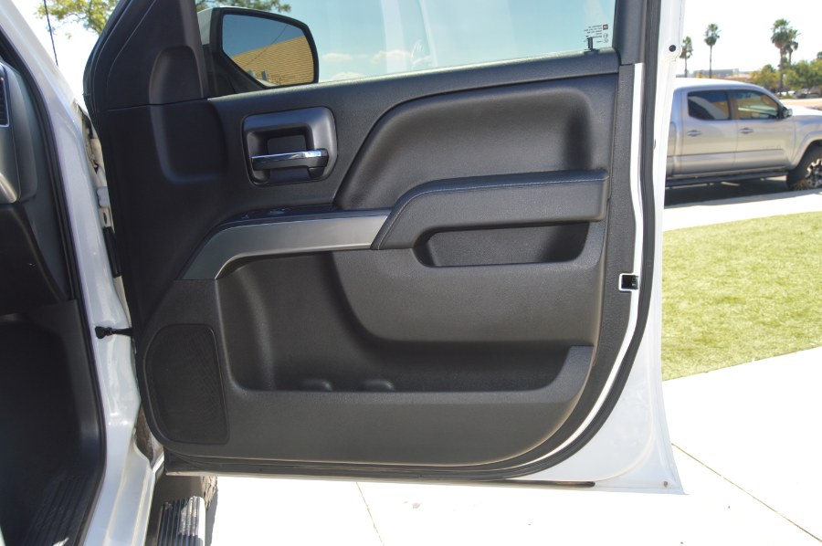 2016 Chevrolet Silverado 1500 4WD Crew Cab 153.0" LT w/2LT, available for sale in Moreno Valley, California | Fusion Motors Inc. Moreno Valley, California 2016 Chevrolet Silverado 1500 4WD Crew Cab 153.0" LT w/2LT, available for sale in Moreno Valley, California | Fusion Motors Inc. Moreno Valley, California