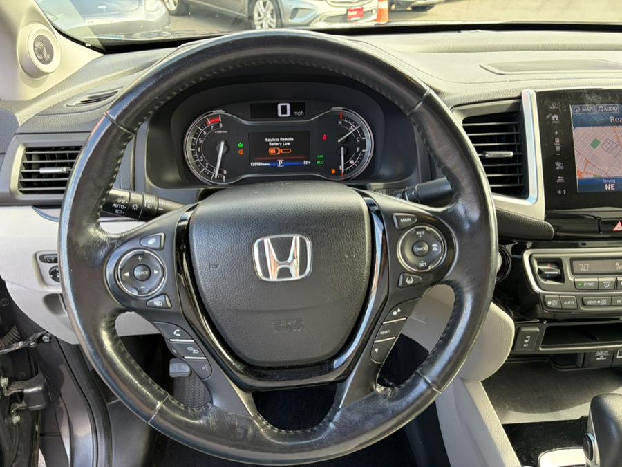 2017 Honda Ridgeline RTL-E 4x4 Crew Cab 5.3'' Bed, available for sale in West Hartford, Connecticut | AutoMax. West Hartford, Connecticut 2017 Honda Ridgeline RTL-E 4x4 Crew Cab 5.3'' Bed, available for sale in West Hartford, Connecticut | AutoMax. West Hartford, Connecticut