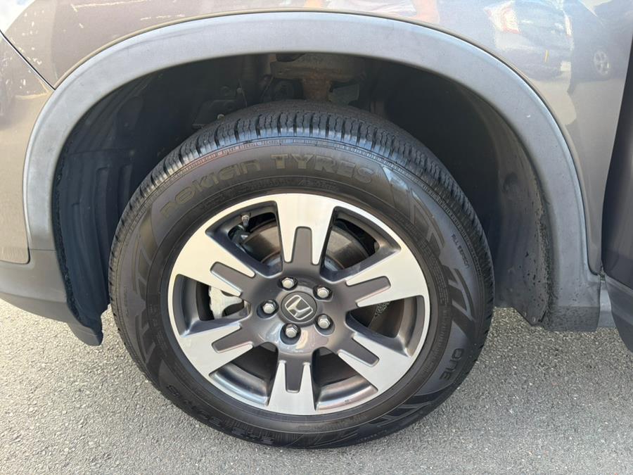 2017 Honda Ridgeline RTL-E 4x4 Crew Cab 5.3'' Bed, available for sale in West Hartford, Connecticut | AutoMax. West Hartford, Connecticut 2017 Honda Ridgeline RTL-E 4x4 Crew Cab 5.3'' Bed, available for sale in West Hartford, Connecticut | AutoMax. West Hartford, Connecticut