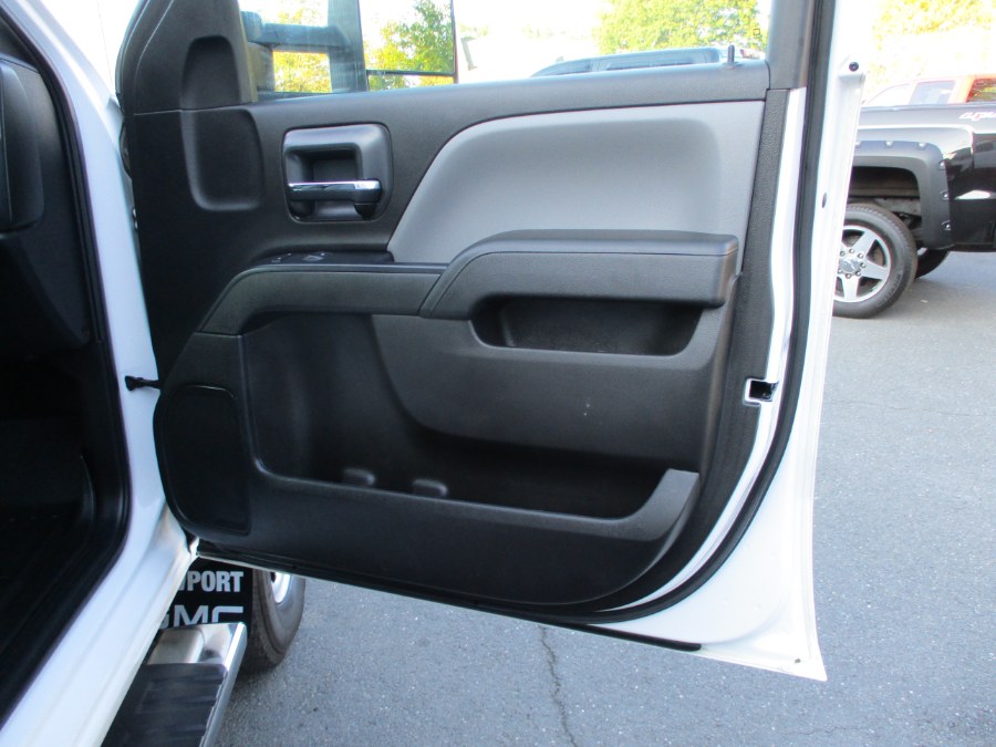 2016 GMC Sierra 2500HD 4WD Double Cab 144.2", available for sale in Suffield, Connecticut | Suffield Auto LLC. Suffield, Connecticut 2016 GMC Sierra 2500HD 4WD Double Cab 144.2", available for sale in Suffield, Connecticut | Suffield Auto LLC. Suffield, Connecticut