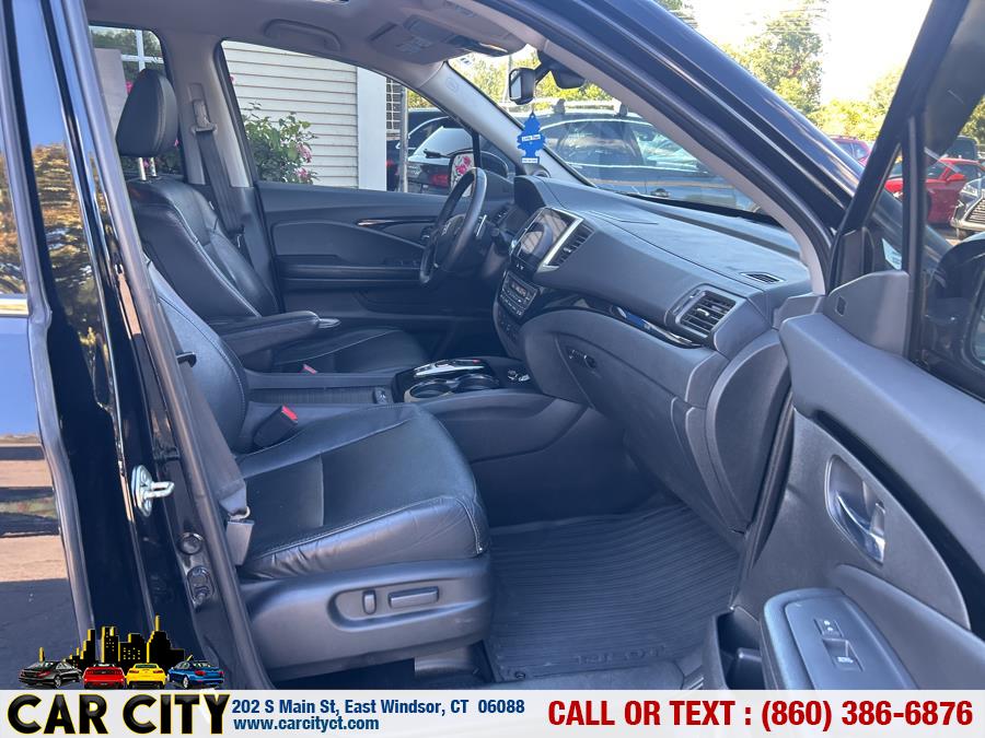 2016 Honda Pilot AWD 4dr Elite w/RES & Navi, available for sale in East Windsor, Connecticut | Car City LLC. East Windsor, Connecticut 2016 Honda Pilot AWD 4dr Elite w/RES & Navi, available for sale in East Windsor, Connecticut | Car City LLC. East Windsor, Connecticut