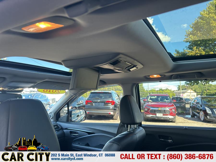 2016 Honda Pilot AWD 4dr Elite w/RES & Navi, available for sale in East Windsor, Connecticut | Car City LLC. East Windsor, Connecticut 2016 Honda Pilot AWD 4dr Elite w/RES & Navi, available for sale in East Windsor, Connecticut | Car City LLC. East Windsor, Connecticut