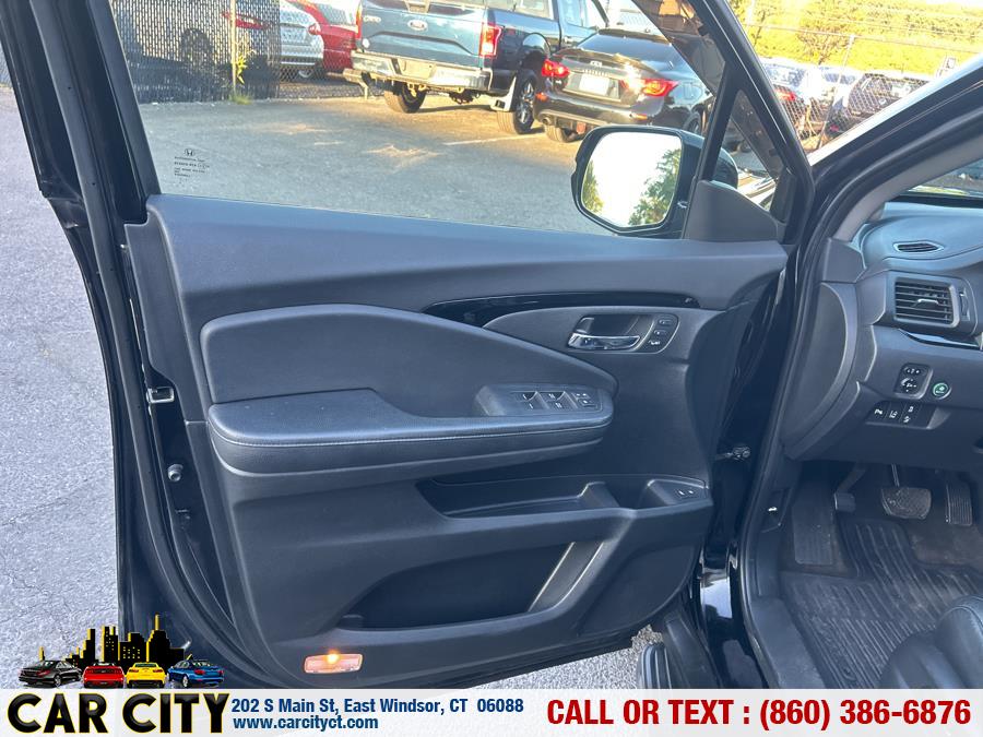 2016 Honda Pilot AWD 4dr Touring w/RES & Navi, available for sale in East Windsor, Connecticut | Car City LLC. East Windsor, Connecticut 2016 Honda Pilot AWD 4dr Touring w/RES & Navi, available for sale in East Windsor, Connecticut | Car City LLC. East Windsor, Connecticut
