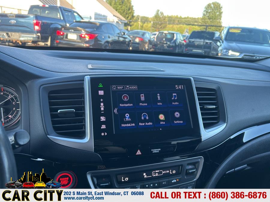 2016 Honda Pilot AWD 4dr Touring w/RES & Navi, available for sale in East Windsor, Connecticut | Car City LLC. East Windsor, Connecticut 2016 Honda Pilot AWD 4dr Touring w/RES & Navi, available for sale in East Windsor, Connecticut | Car City LLC. East Windsor, Connecticut