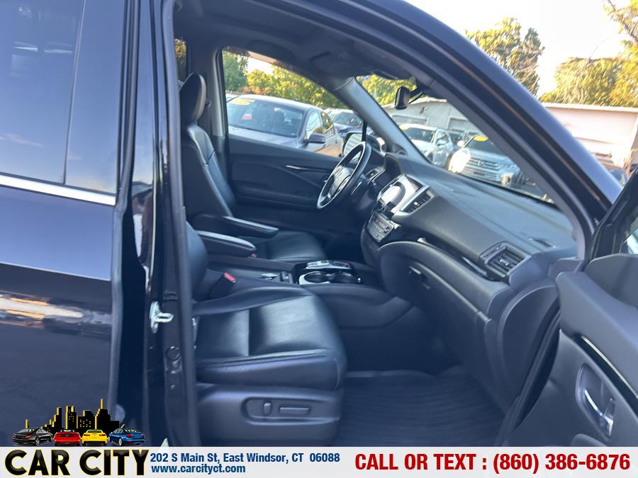 2016 Honda Pilot AWD 4dr Touring w/RES & Navi, available for sale in East Windsor, Connecticut | Car City LLC. East Windsor, Connecticut 2016 Honda Pilot AWD 4dr Touring w/RES & Navi, available for sale in East Windsor, Connecticut | Car City LLC. East Windsor, Connecticut