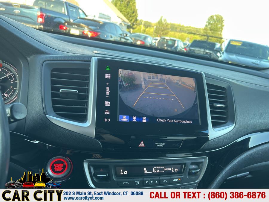 2016 Honda Pilot AWD 4dr Touring w/RES & Navi, available for sale in East Windsor, Connecticut | Car City LLC. East Windsor, Connecticut 2016 Honda Pilot AWD 4dr Touring w/RES & Navi, available for sale in East Windsor, Connecticut | Car City LLC. East Windsor, Connecticut