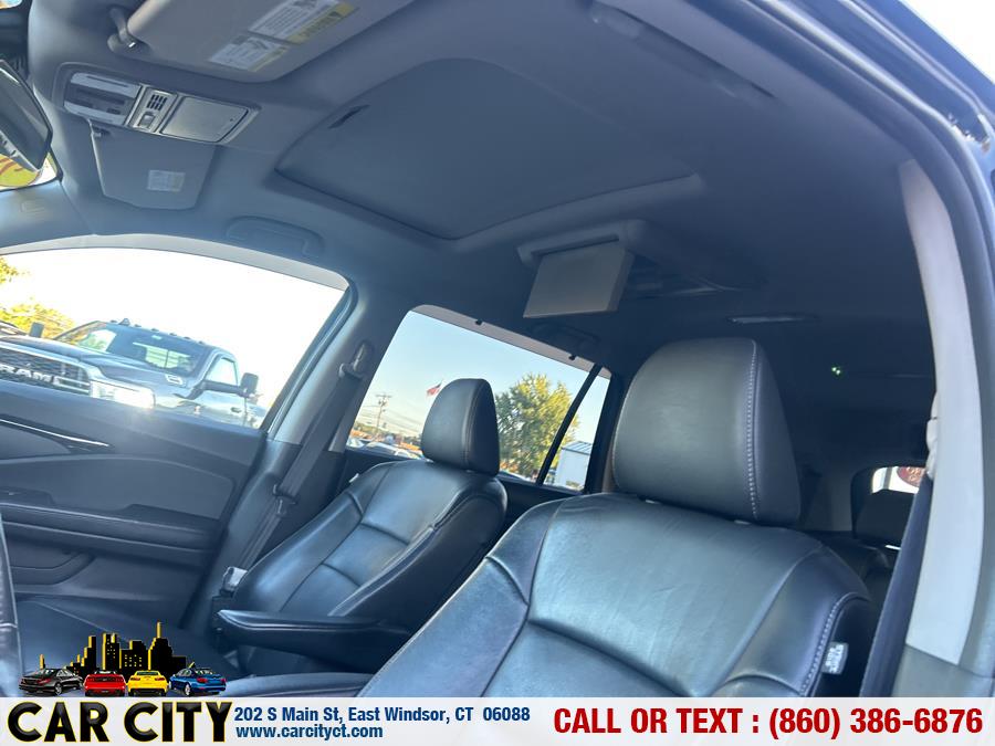 2016 Honda Pilot AWD 4dr Touring w/RES & Navi, available for sale in East Windsor, Connecticut | Car City LLC. East Windsor, Connecticut 2016 Honda Pilot AWD 4dr Touring w/RES & Navi, available for sale in East Windsor, Connecticut | Car City LLC. East Windsor, Connecticut