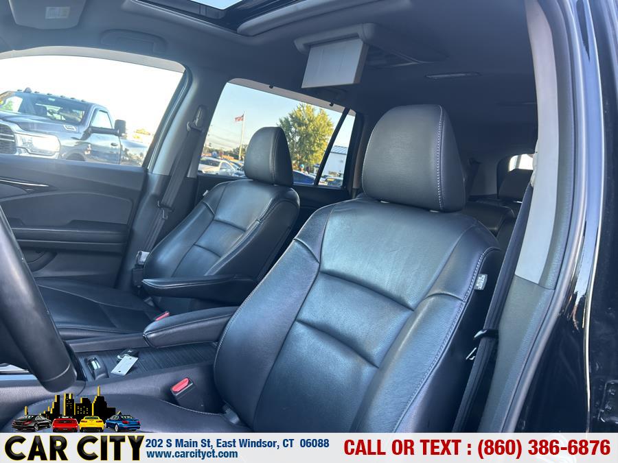2016 Honda Pilot AWD 4dr Touring w/RES & Navi, available for sale in East Windsor, Connecticut | Car City LLC. East Windsor, Connecticut 2016 Honda Pilot AWD 4dr Touring w/RES & Navi, available for sale in East Windsor, Connecticut | Car City LLC. East Windsor, Connecticut