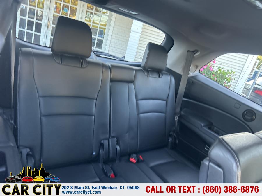 2016 Honda Pilot AWD 4dr Touring w/RES & Navi, available for sale in East Windsor, Connecticut | Car City LLC. East Windsor, Connecticut 2016 Honda Pilot AWD 4dr Touring w/RES & Navi, available for sale in East Windsor, Connecticut | Car City LLC. East Windsor, Connecticut