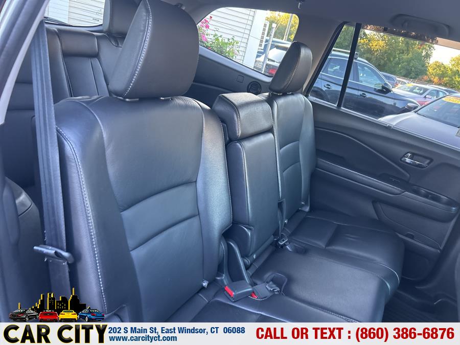 2016 Honda Pilot AWD 4dr Touring w/RES & Navi, available for sale in East Windsor, Connecticut | Car City LLC. East Windsor, Connecticut 2016 Honda Pilot AWD 4dr Touring w/RES & Navi, available for sale in East Windsor, Connecticut | Car City LLC. East Windsor, Connecticut