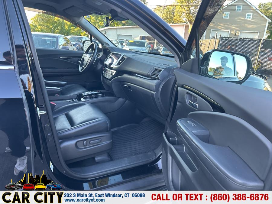 2016 Honda Pilot AWD 4dr Touring w/RES & Navi, available for sale in East Windsor, Connecticut | Car City LLC. East Windsor, Connecticut 2016 Honda Pilot AWD 4dr Touring w/RES & Navi, available for sale in East Windsor, Connecticut | Car City LLC. East Windsor, Connecticut