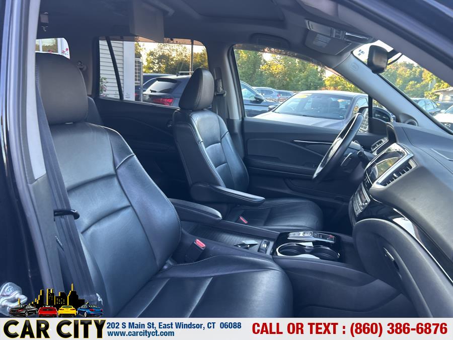 2016 Honda Pilot AWD 4dr Touring w/RES & Navi, available for sale in East Windsor, Connecticut | Car City LLC. East Windsor, Connecticut 2016 Honda Pilot AWD 4dr Touring w/RES & Navi, available for sale in East Windsor, Connecticut | Car City LLC. East Windsor, Connecticut