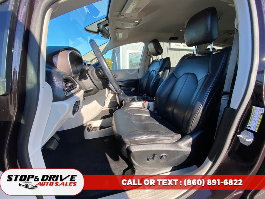 2018 Chrysler Pacifica Touring L FWD, available for sale in East Windsor, Connecticut | Stop & Drive Auto Sales. East Windsor, Connecticut 2018 Chrysler Pacifica Touring L FWD, available for sale in East Windsor, Connecticut | Stop & Drive Auto Sales. East Windsor, Connecticut