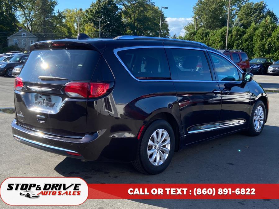 2018 Chrysler Pacifica Touring L FWD, available for sale in East Windsor, Connecticut | Stop & Drive Auto Sales. East Windsor, Connecticut 2018 Chrysler Pacifica Touring L FWD, available for sale in East Windsor, Connecticut | Stop & Drive Auto Sales. East Windsor, Connecticut