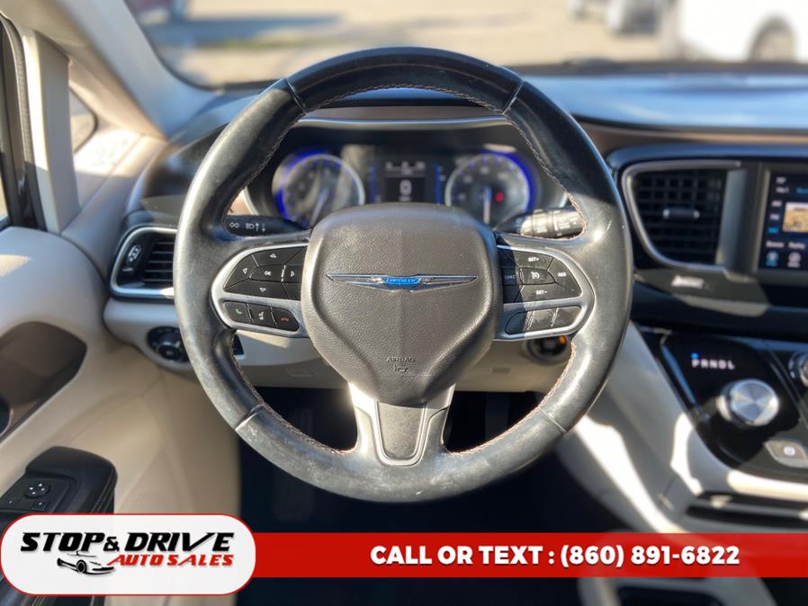 2018 Chrysler Pacifica Touring L FWD, available for sale in East Windsor, Connecticut | Stop & Drive Auto Sales. East Windsor, Connecticut 2018 Chrysler Pacifica Touring L FWD, available for sale in East Windsor, Connecticut | Stop & Drive Auto Sales. East Windsor, Connecticut