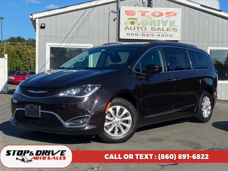2018 Chrysler Pacifica Touring L FWD, available for sale in East Windsor, Connecticut | Stop & Drive Auto Sales. East Windsor, Connecticut 2018 Chrysler Pacifica Touring L FWD, available for sale in East Windsor, Connecticut | Stop & Drive Auto Sales. East Windsor, Connecticut