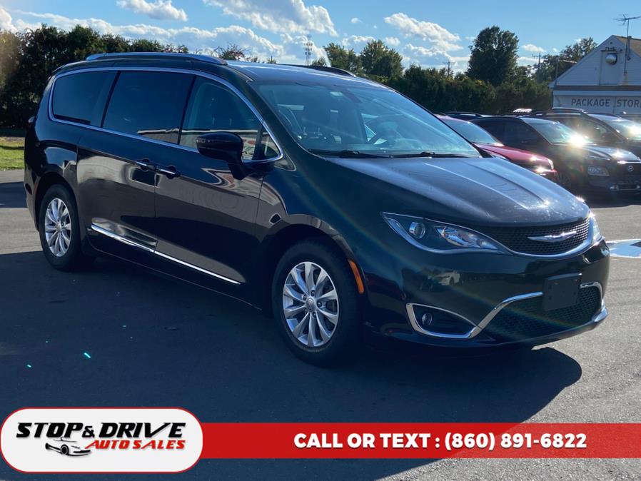 2018 Chrysler Pacifica Touring L FWD, available for sale in East Windsor, Connecticut | Stop & Drive Auto Sales. East Windsor, Connecticut 2018 Chrysler Pacifica Touring L FWD, available for sale in East Windsor, Connecticut | Stop & Drive Auto Sales. East Windsor, Connecticut