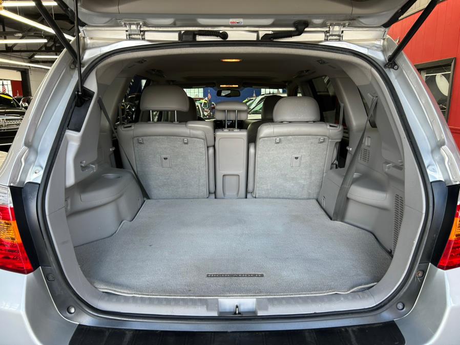 2010 Toyota Highlander 4WD 4dr V6 Limited, available for sale in Garfield, New Jersey | Urban Motors Collection. Garfield, New Jersey 2010 Toyota Highlander 4WD 4dr V6 Limited, available for sale in Garfield, New Jersey | Urban Motors Collection. Garfield, New Jersey