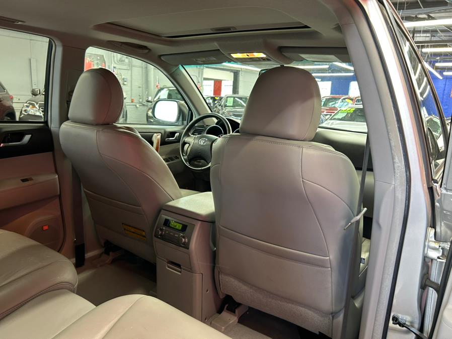 2010 Toyota Highlander 4WD 4dr V6 Limited, available for sale in Garfield, New Jersey | Urban Motors Collection. Garfield, New Jersey 2010 Toyota Highlander 4WD 4dr V6 Limited, available for sale in Garfield, New Jersey | Urban Motors Collection. Garfield, New Jersey
