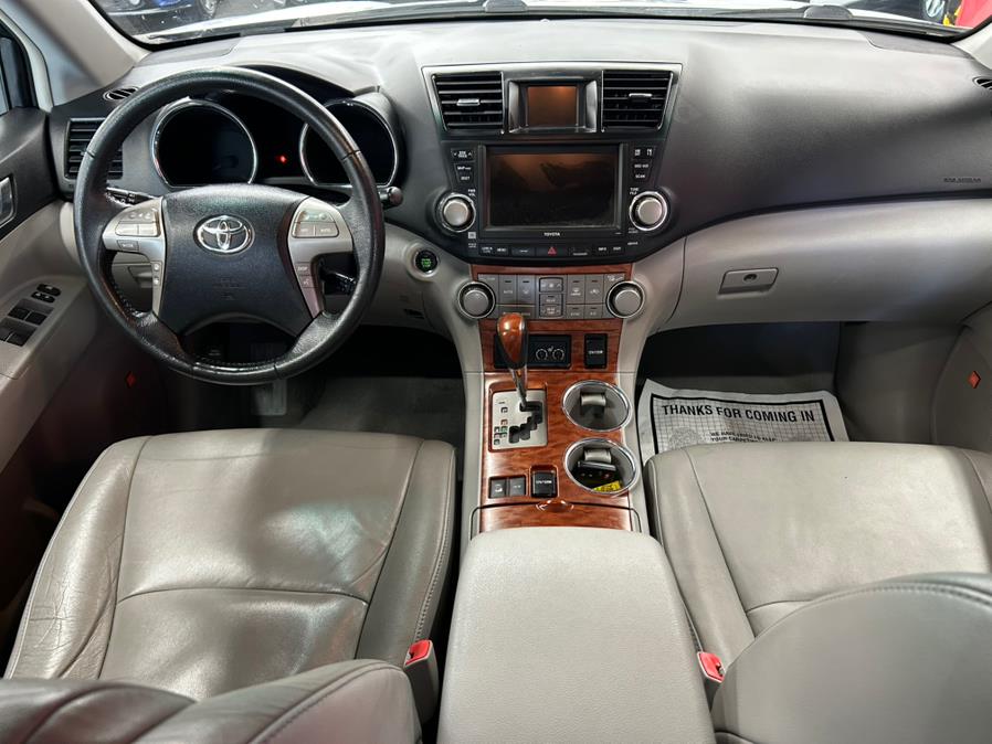 2010 Toyota Highlander 4WD 4dr V6 Limited, available for sale in Garfield, New Jersey | Urban Motors Collection. Garfield, New Jersey 2010 Toyota Highlander 4WD 4dr V6 Limited, available for sale in Garfield, New Jersey | Urban Motors Collection. Garfield, New Jersey