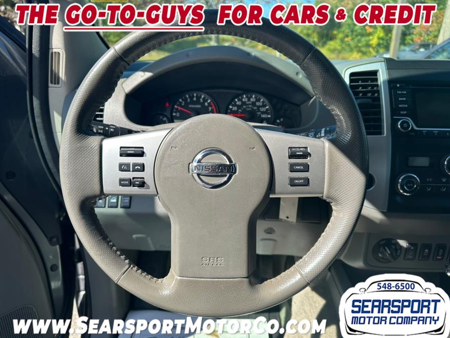 2016 Nissan Frontier Crew Cab SV photo 8