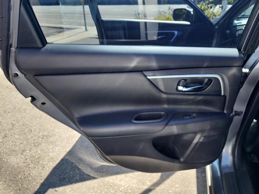 2017 Nissan Altima 2.5 SR Sedan, available for sale in Islip, New York | L.I. Auto Gallery. Islip, New York 2017 Nissan Altima 2.5 SR Sedan, available for sale in Islip, New York | L.I. Auto Gallery. Islip, New York