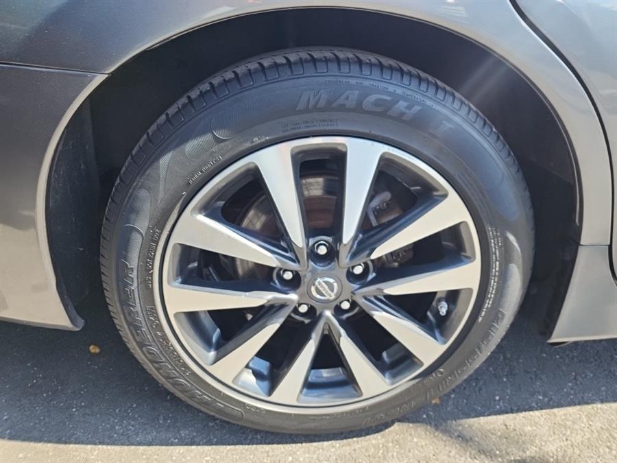 2017 Nissan Altima 2.5 SR Sedan, available for sale in Islip, New York | L.I. Auto Gallery. Islip, New York 2017 Nissan Altima 2.5 SR Sedan, available for sale in Islip, New York | L.I. Auto Gallery. Islip, New York