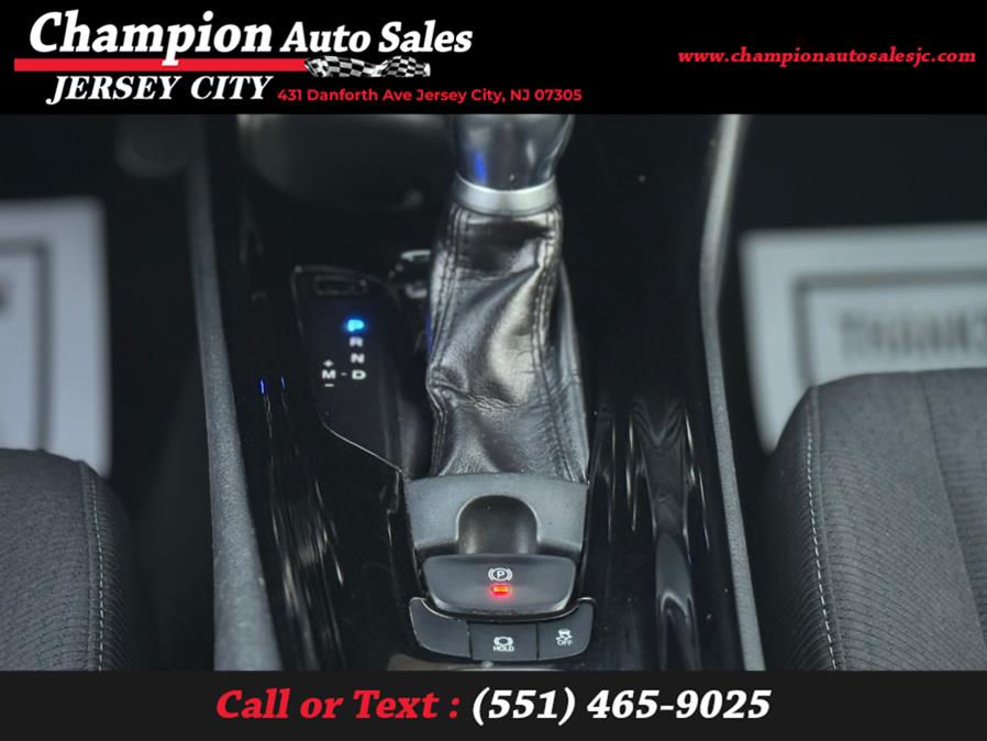 2019 Toyota C-HR XLE FWD (Natl), available for sale in Jersey City, New Jersey | Champion Auto Sales. Jersey City, New Jersey 2019 Toyota C-HR XLE FWD (Natl), available for sale in Jersey City, New Jersey | Champion Auto Sales. Jersey City, New Jersey