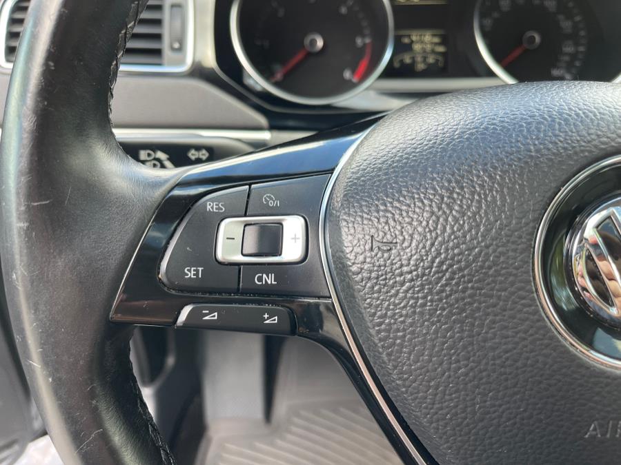 2015 Volkswagen Jetta Sedan 4dr DSG 2.0L TDI SEL, available for sale in Bloomfield, Connecticut | AXA Car Sales and Repair LLC. Bloomfield, Connecticut 2015 Volkswagen Jetta Sedan 4dr DSG 2.0L TDI SEL, available for sale in Bloomfield, Connecticut | AXA Car Sales and Repair LLC. Bloomfield, Connecticut