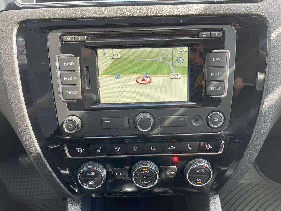 2015 Volkswagen Jetta Sedan 4dr DSG 2.0L TDI SEL, available for sale in Bloomfield, Connecticut | AXA Car Sales and Repair LLC. Bloomfield, Connecticut 2015 Volkswagen Jetta Sedan 4dr DSG 2.0L TDI SEL, available for sale in Bloomfield, Connecticut | AXA Car Sales and Repair LLC. Bloomfield, Connecticut