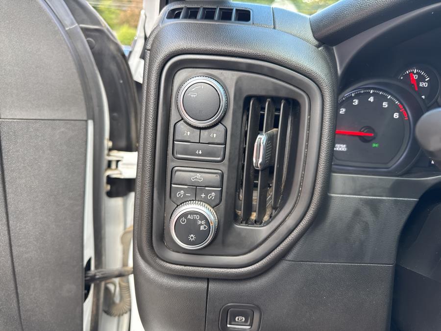 2020 GMC Sierra 2500HD 4WD Crew Cab, available for sale in Waterbury, Connecticut | National Auto Brokers, Inc.. Waterbury, Connecticut 2020 GMC Sierra 2500HD 4WD Crew Cab, available for sale in Waterbury, Connecticut | National Auto Brokers, Inc.. Waterbury, Connecticut