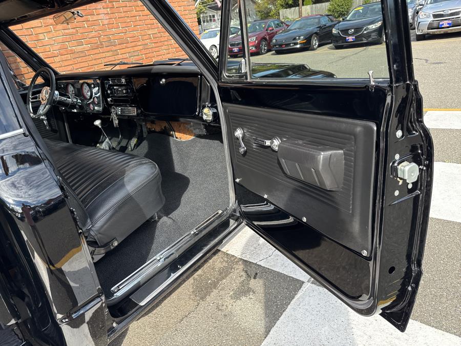 1968 Chevrolet C10 Custom Restomod, available for sale in Waterbury, Connecticut | National Auto Brokers, Inc.. Waterbury, Connecticut 1968 Chevrolet C10 Custom Restomod, available for sale in Waterbury, Connecticut | National Auto Brokers, Inc.. Waterbury, Connecticut