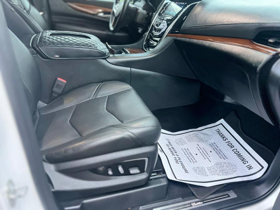 2018 Cadillac Escalade ESV 4WD 4dr Luxury, available for sale in Hialeah, Florida | The Palm Motors LLC. Hialeah, Florida 2018 Cadillac Escalade ESV 4WD 4dr Luxury, available for sale in Hialeah, Florida | The Palm Motors LLC. Hialeah, Florida