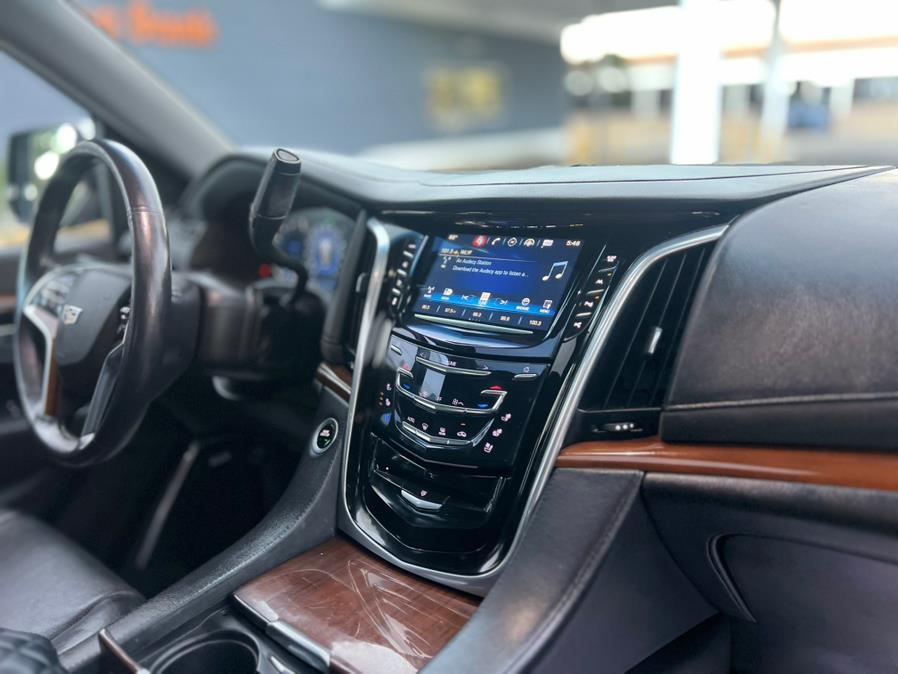 2018 Cadillac Escalade ESV 4WD 4dr Luxury, available for sale in Hialeah, Florida | The Palm Motors LLC. Hialeah, Florida 2018 Cadillac Escalade ESV 4WD 4dr Luxury, available for sale in Hialeah, Florida | The Palm Motors LLC. Hialeah, Florida