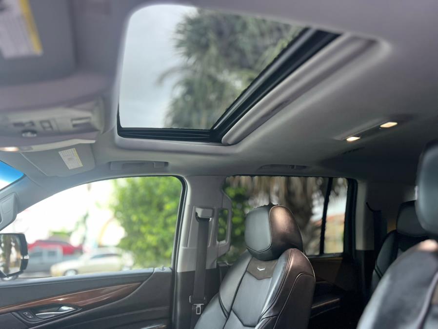 2018 Cadillac Escalade ESV 4WD 4dr Luxury, available for sale in Hialeah, Florida | The Palm Motors LLC. Hialeah, Florida 2018 Cadillac Escalade ESV 4WD 4dr Luxury, available for sale in Hialeah, Florida | The Palm Motors LLC. Hialeah, Florida