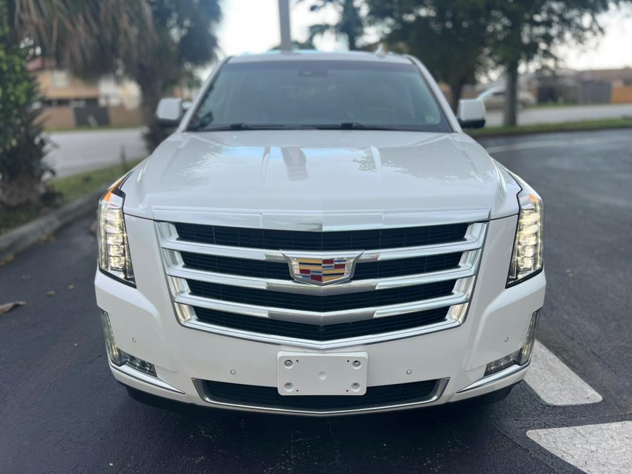 2018 Cadillac Escalade ESV 4WD 4dr Luxury, available for sale in Hialeah, Florida | The Palm Motors LLC. Hialeah, Florida 2018 Cadillac Escalade ESV 4WD 4dr Luxury, available for sale in Hialeah, Florida | The Palm Motors LLC. Hialeah, Florida