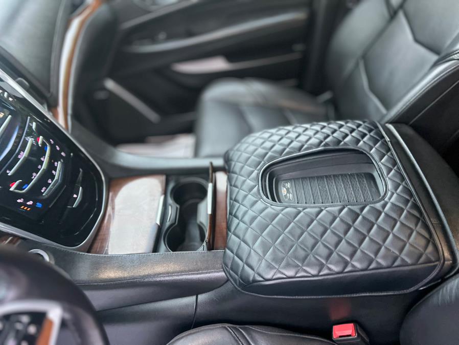 2018 Cadillac Escalade ESV 4WD 4dr Luxury, available for sale in Hialeah, Florida | The Palm Motors LLC. Hialeah, Florida 2018 Cadillac Escalade ESV 4WD 4dr Luxury, available for sale in Hialeah, Florida | The Palm Motors LLC. Hialeah, Florida